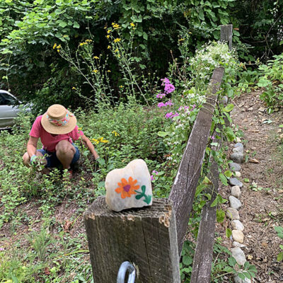 Volunteer working at Lone Star Lakes Garden